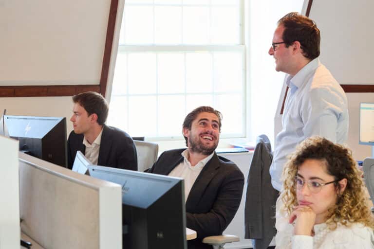 Hoe helpt een M&A-adviseur met het selecteren van de juiste koper voor je IT-bedrijf?