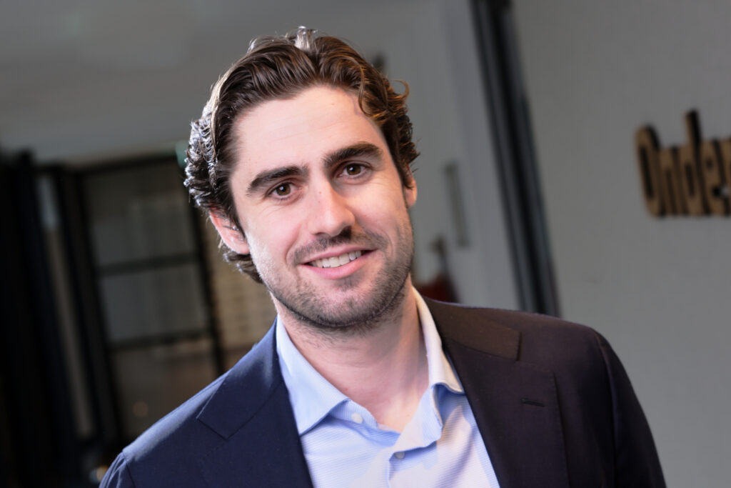 Adriaan Verbeek — Associate