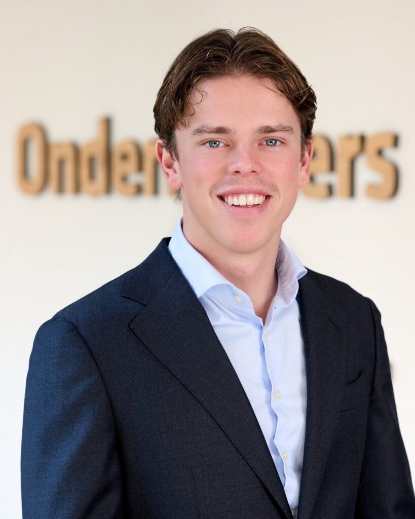 Sjef Smits — Junior Analist